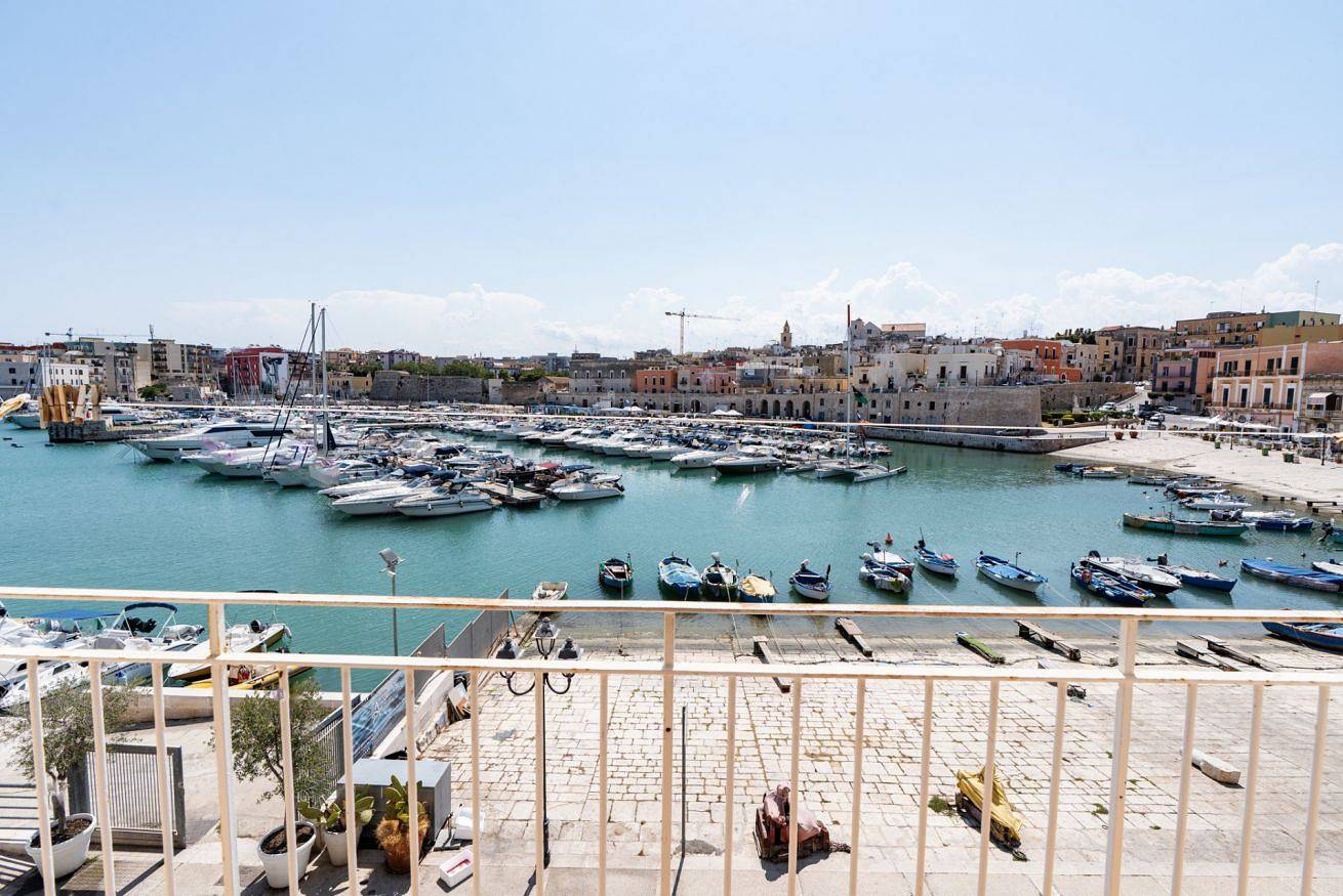 Ganze Wohnung, Ferienwohnung für 2 Personen mit Balkon in Bisceglie, Via Francigena