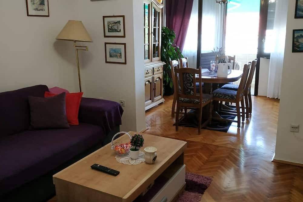 Ganze Wohnung, 2-Zimmer-Ferienwohnung mit Balkon und Meerblick Cavtat, Dubrovnik in Cavtat, Dubrovnik-Neretva