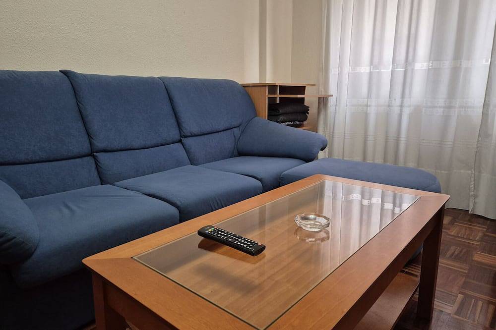 Entire apartment, 209A Apartamento Bedriñana in Villaviciosa, Costa Verde (Spain)