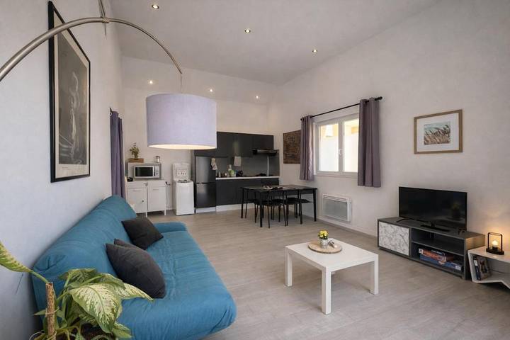 Location de vacances pour 6 personnes, avec terrasse à Lacrost