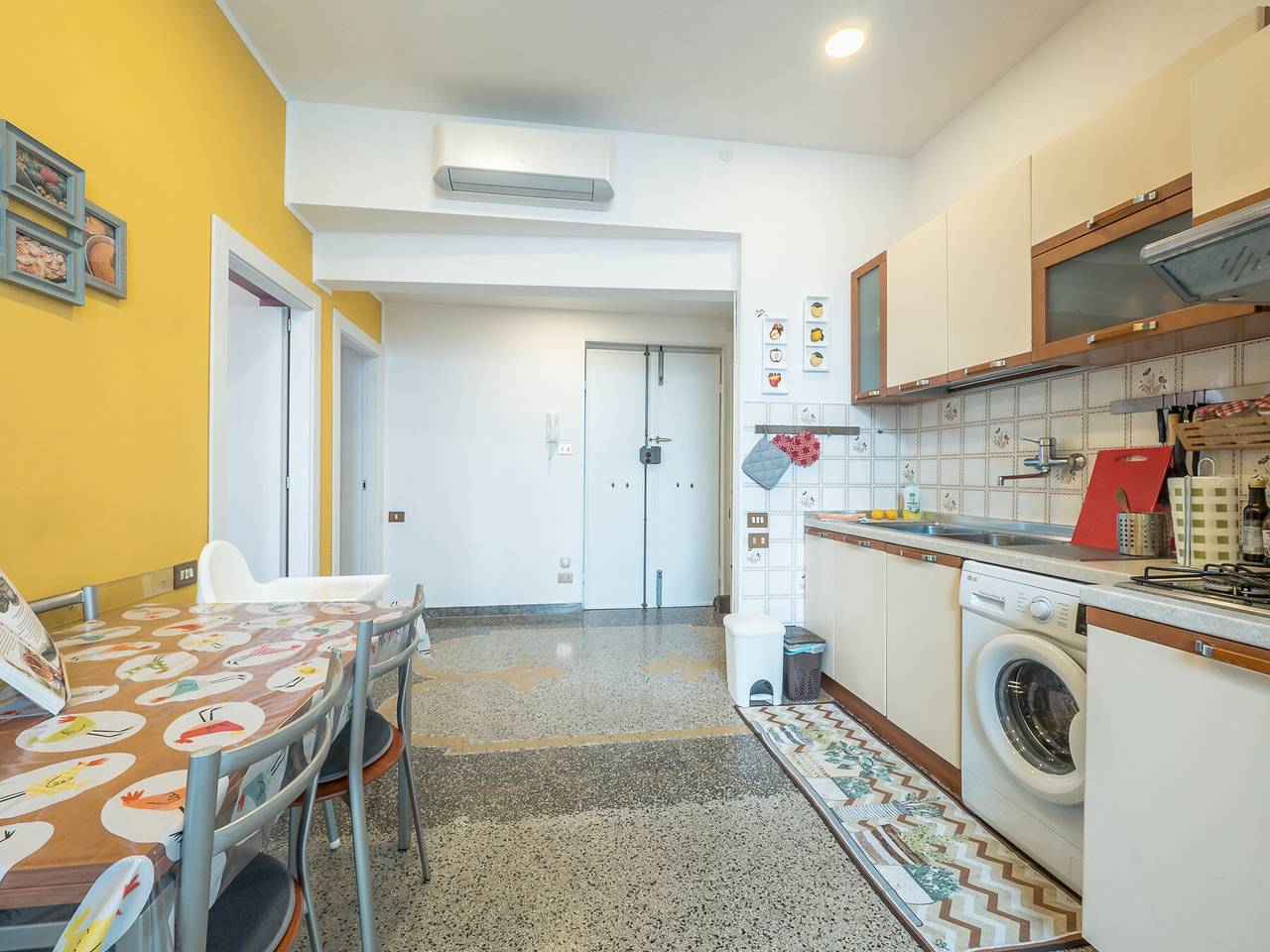 Apartamento entero, Apartamento 'Caruggio al Mare' con Balcón, Wi-Fi y Aire Acondicionado in Savona (City), Savona