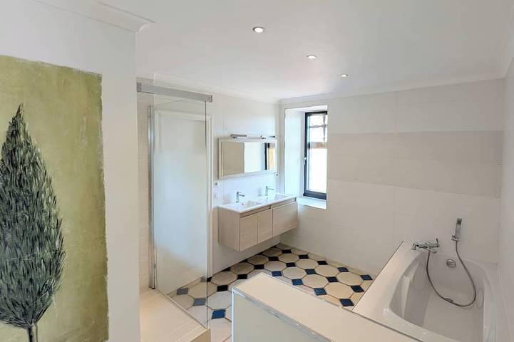 Gîte pour 15 personnes, avec jardin à Rousson - 4