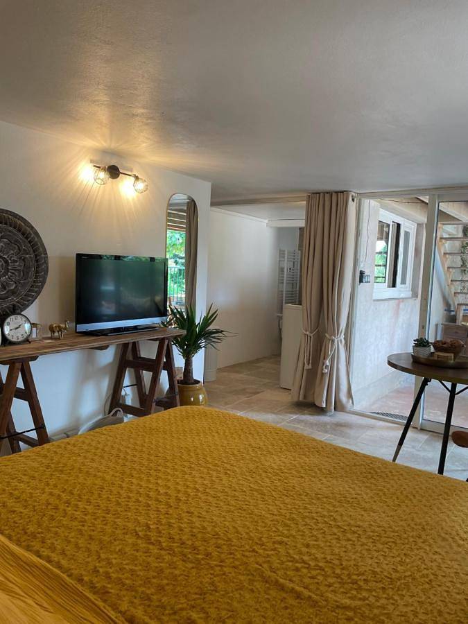 Double Room with Terrace in La Baume-d'Hostun, Région de Valence
