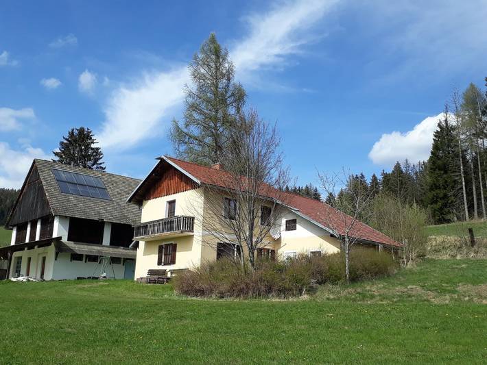 Ferienhaus für 6 Personen, mit Balkon und Garten