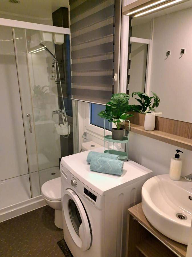 Camping pour 6 personnes, avec jardin à Tisno - 3