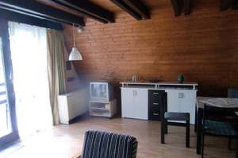 Ganze Wohnung, Großes Feriendomizil (70qm) mit eigenem 1000qm Grundstück in Sulzfeld, Rhön-Bayern