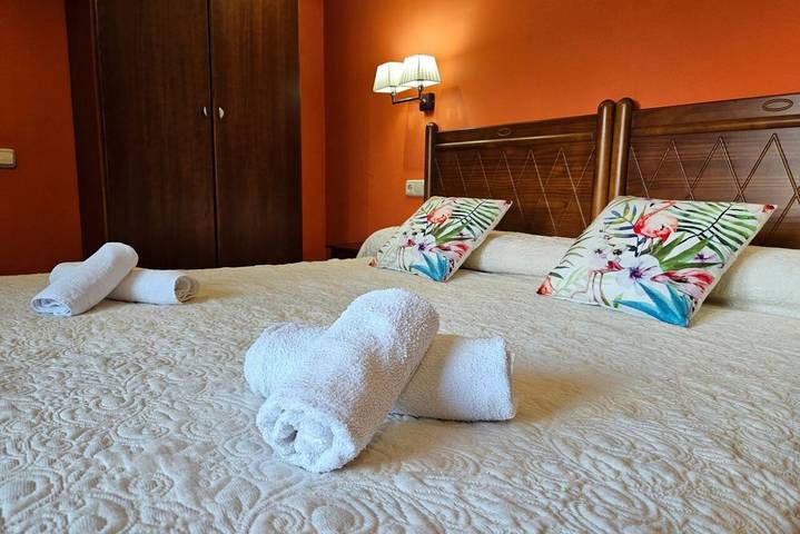 Ganze Wohnung, Gemütliches Apartment mit Klimaanlage, Wlan & Badewanne in Mieres (Asturien), Cordillera Cantábrica