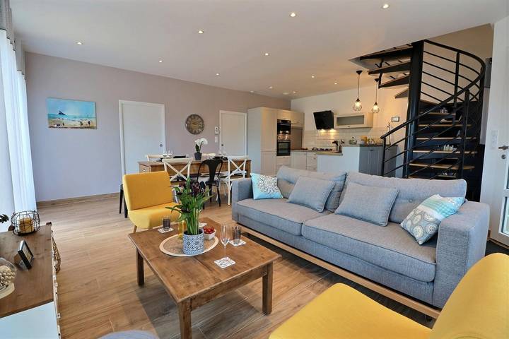 Gîte pour 5 personnes, avec terrasse ainsi que piscine et jardin à Mont-Dol - 4