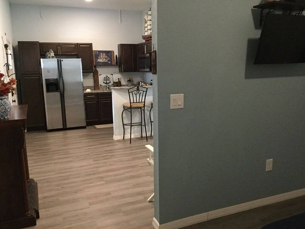 ❤️English Tudor Guest House fenced yard Bring Pet! Mini Donkey to pet❤️ May Sale! in Pasco County