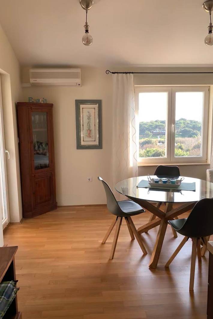 Ganze Wohnung, Appartement mit Blick auf das Wasser in Premantura, Südküste Istrien