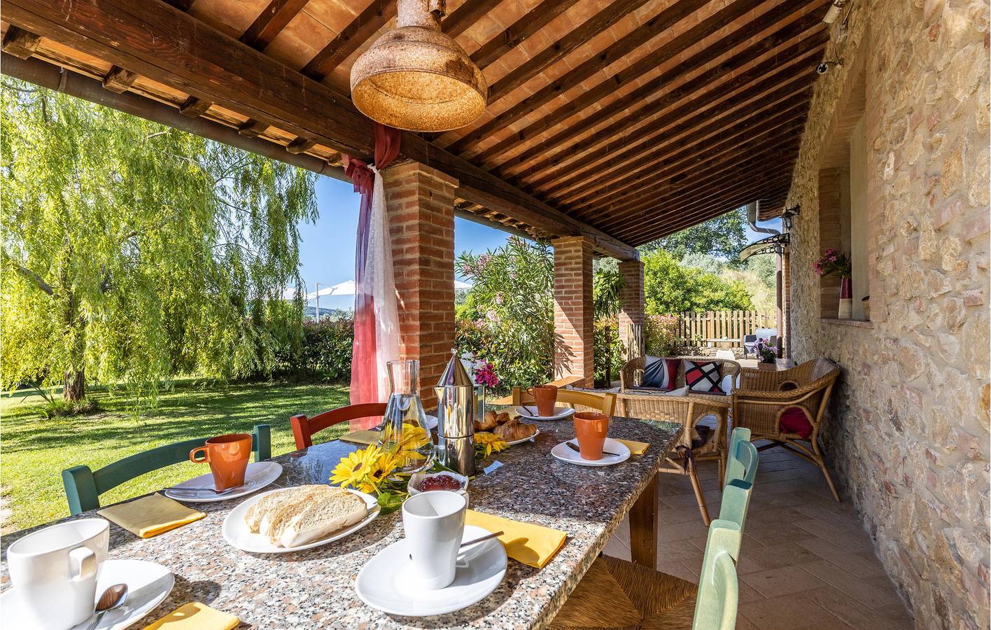 180qm Wohnung mit Parkplatz, Pool und Garten, 1,5km von Fiume Era in Volterra, Pisa Provinz