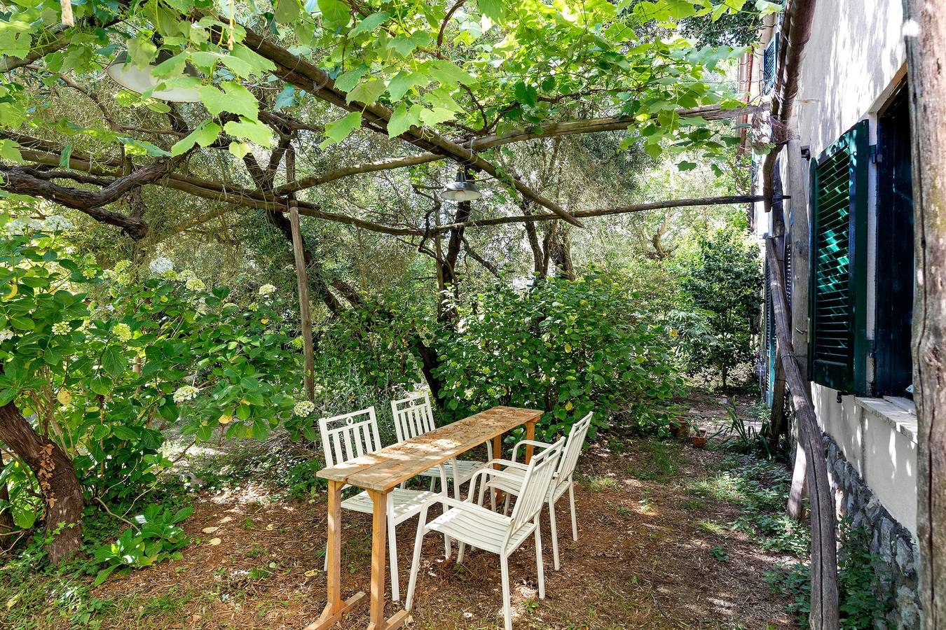 Entire apartment, Le Tore – Minucciola Apartment with Shared Terrace & Garden, Wi-Fi in Massa Lubrense, Naples Province