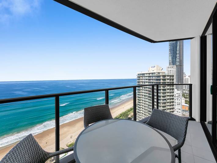Apartamento entero, Maravilloso apartamento de 2 dormitorios con piscina, gimnasio y vistas panorámicas in Surfers Paradise, Gold Coast City