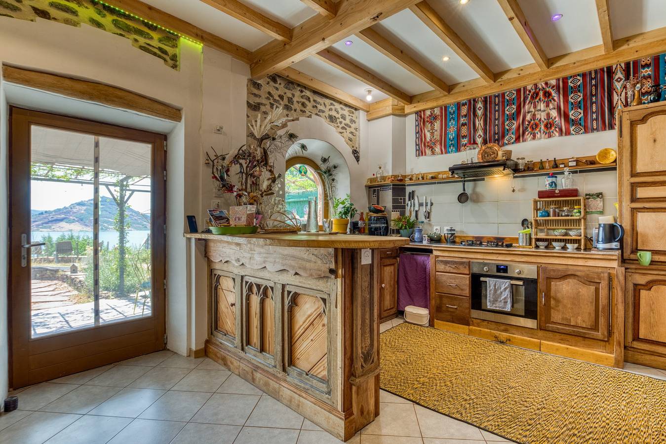 Appartement entier, Appartement « Les Trésors Du Lac » avec vue sur le lac, Wi-Fi et climatisation in Région de Lodève