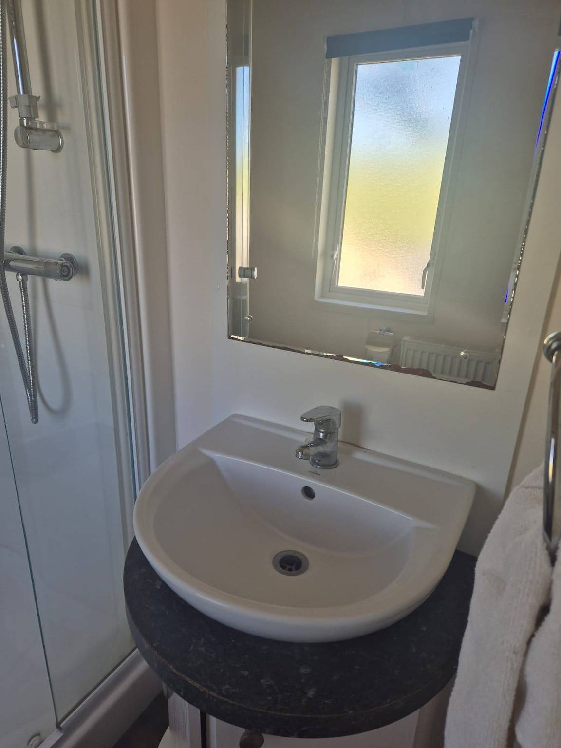 Sea Breeze Villa near to Newquay sleeping 6 guests in Newquay, Cornouailles