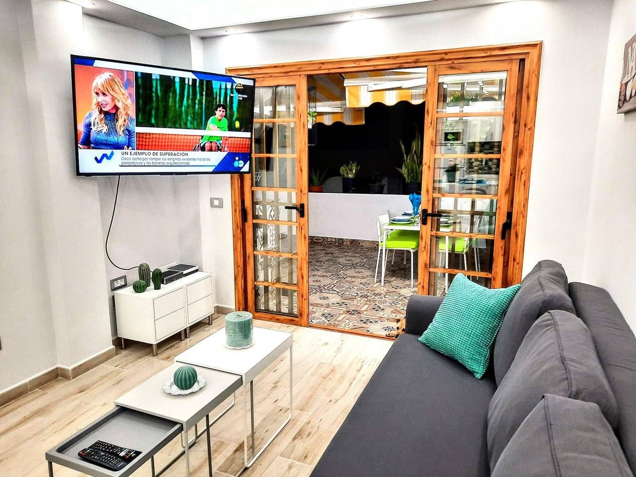 Entire apartment, Modern Apartment in Costa Adeje with Shared Pool in San Eugenio Alto, Adeje