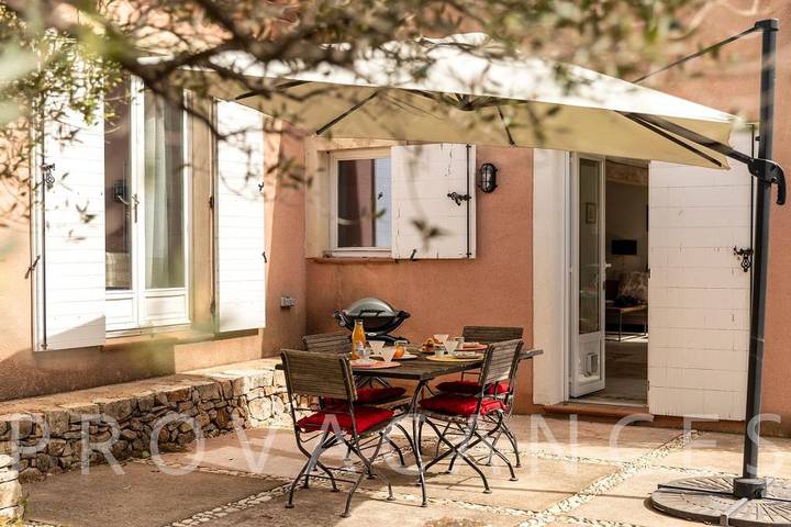 Location de vacances pour 6 personnes, avec piscine et balcon/terrasse à Ollioules - 4