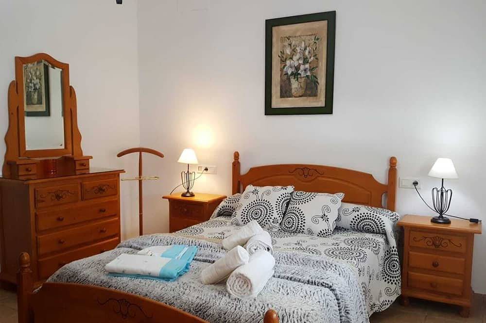 Tolles Haus Mit Jacuzzi Exterior Und Pool In Der Nähe Des Naturparks, Strand 20 Minuten in Venta Baja, Alcaucín