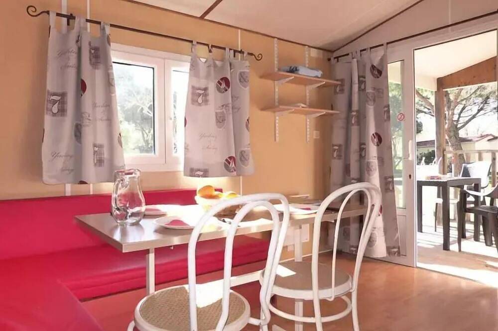 Camping voor 4 Personen in La Bergerie, Hyeres
