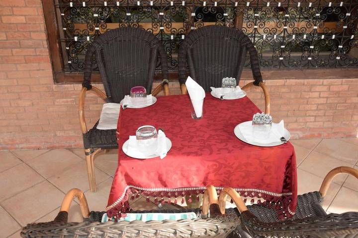 Hôtel pour 2 personnes, avec vue et terrasse dans Kelaat M Gouna - 2