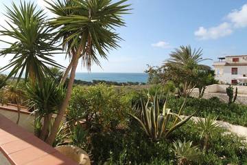 Log Cabin for 2 People in Castelvetrano (Municipality), Trapani Province, Photo 2