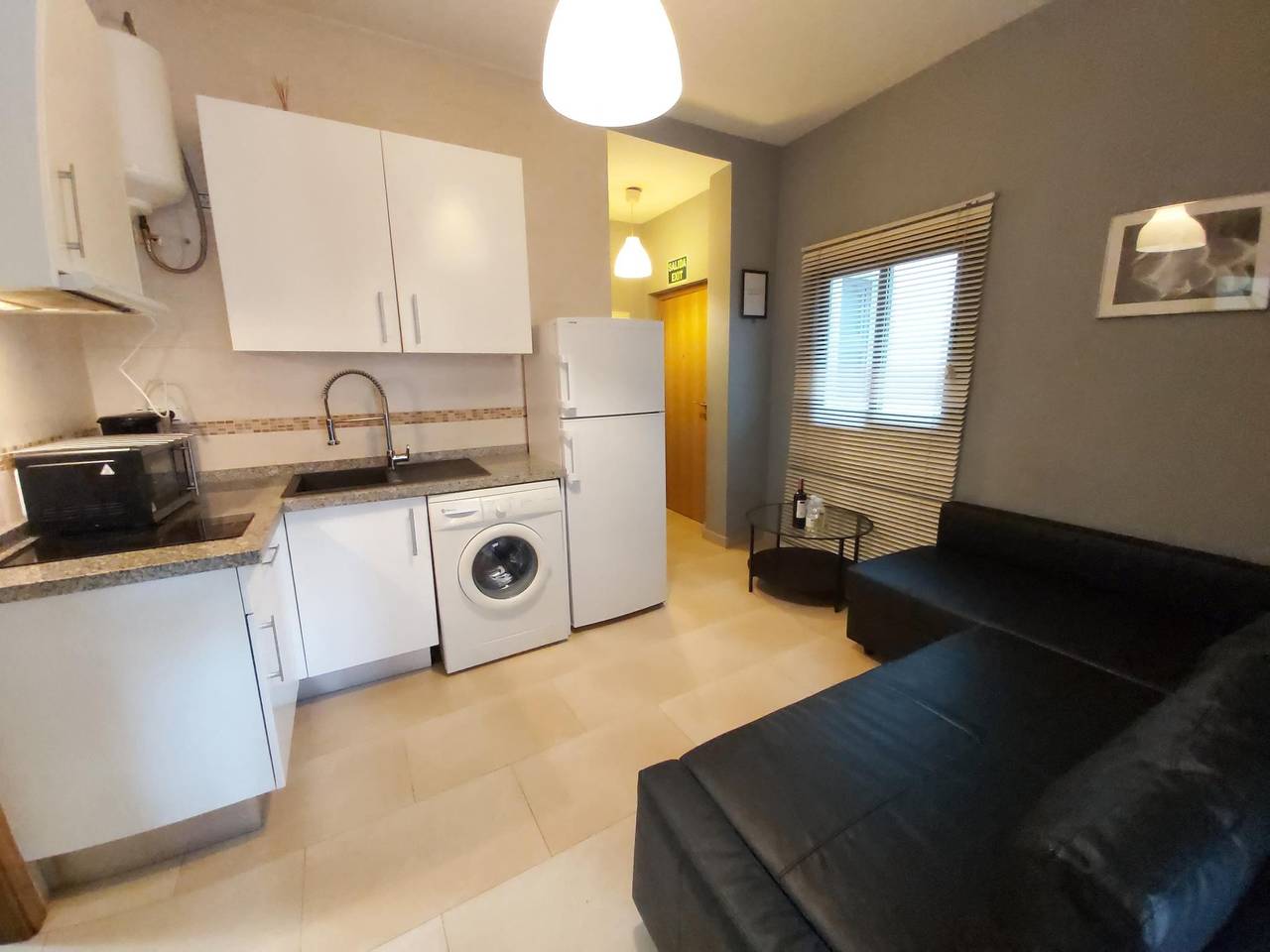 Hel ferieleilighet, Ferieleilighet for 2 personer med balkong in Malaga Centro Historico, Malaga