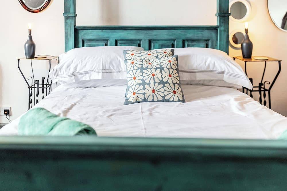 Sandgate Cottage - A charming 18th century mid terrace retreat. in Scarborough, North York Moors