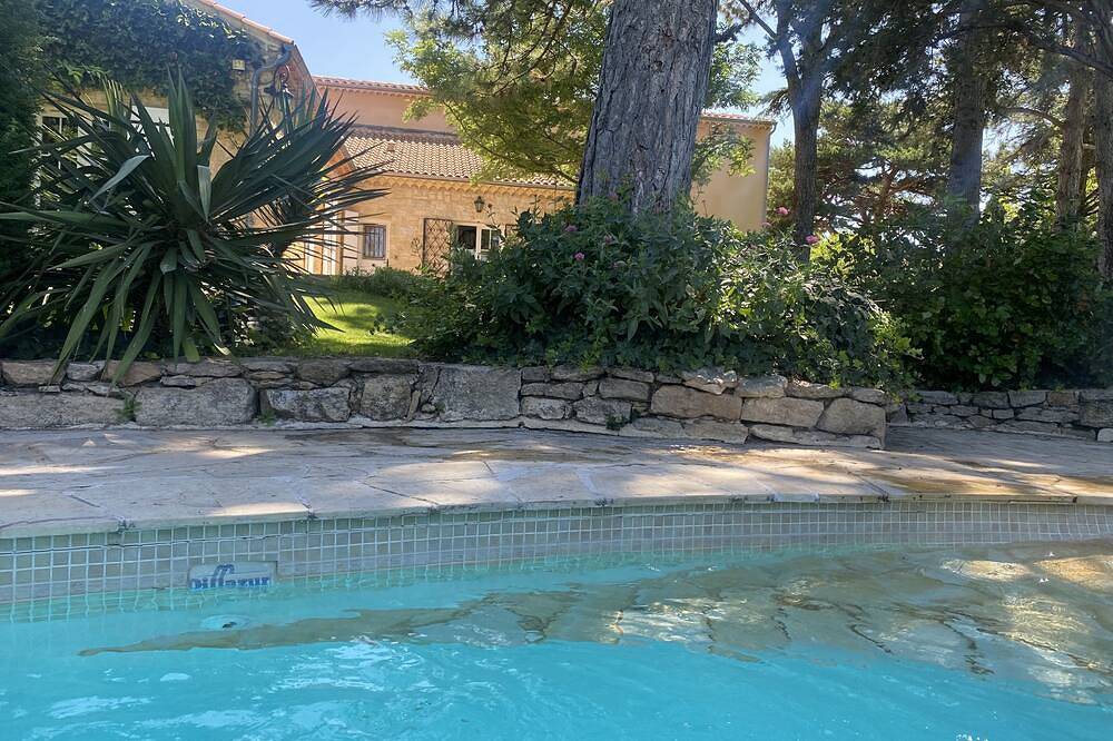 Proximité Beaumes de Venise-Avignon - un oasis au coeur des vignes in Vacqueyras, Vaucluse