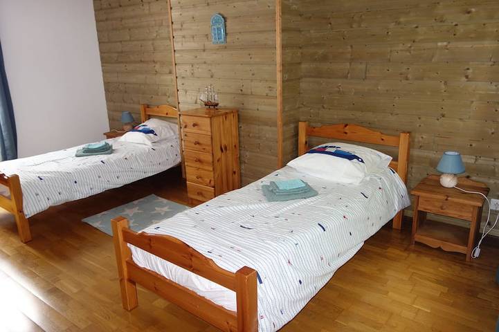 Location de vacances pour 7 personnes, avec terrasse et jardin à Bayeux - 4