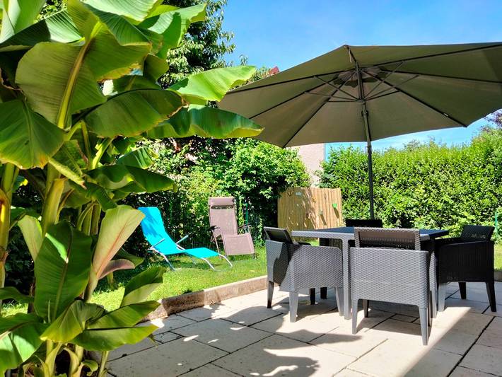 Gîte pour 2 personnes, avec jardin et terrasse à Geneuille