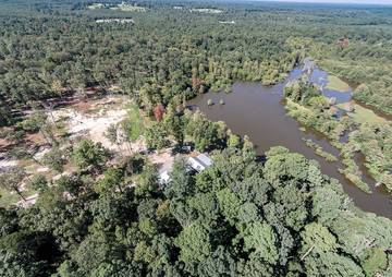 Log Cabin for 11 Guests in Toledo Bend Reservoir, Louisiana, Picture 2