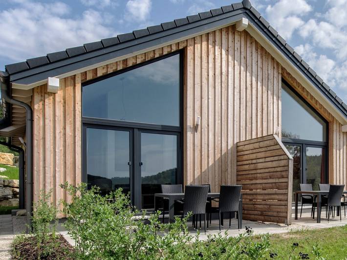 Ferienwohnung für 9 Personen, mit Terrasse und Ausblick in Mistelgau