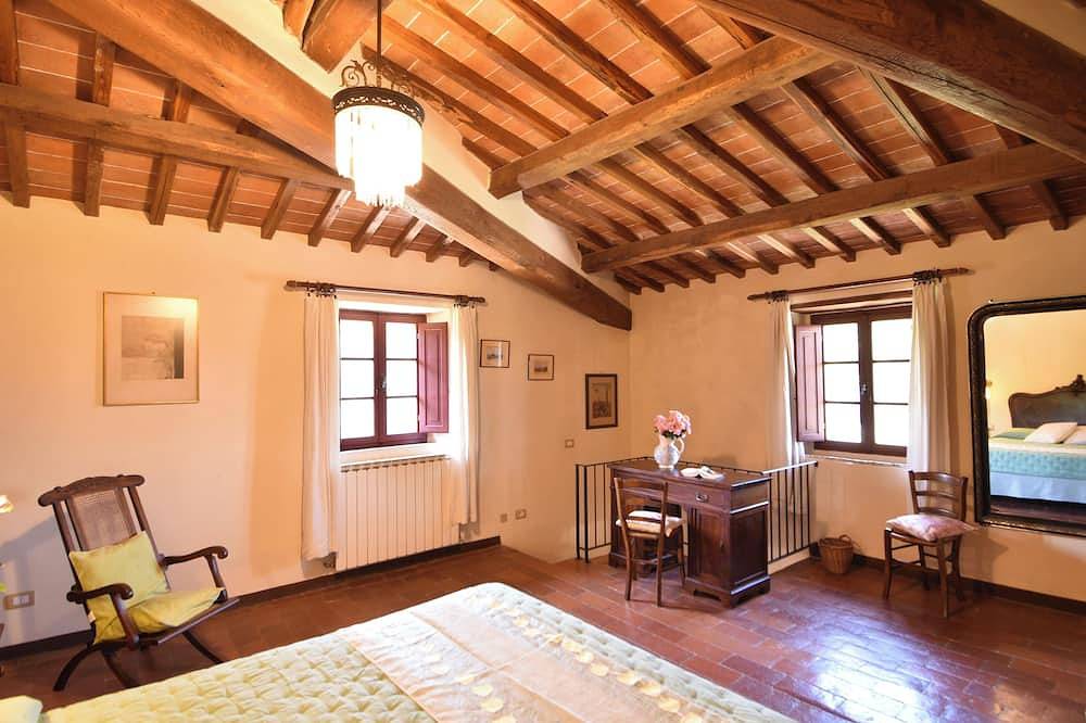 Appartamento intero, Appartamento in splendido casale con terrazza privata, Chianti, a 6 km da Siena in Monteriggioni, Chianti