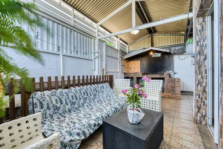 Estudio entero, Grand Salomon - Climatisation - Terrasse in Saint-Pierre (Réunion), Reunión