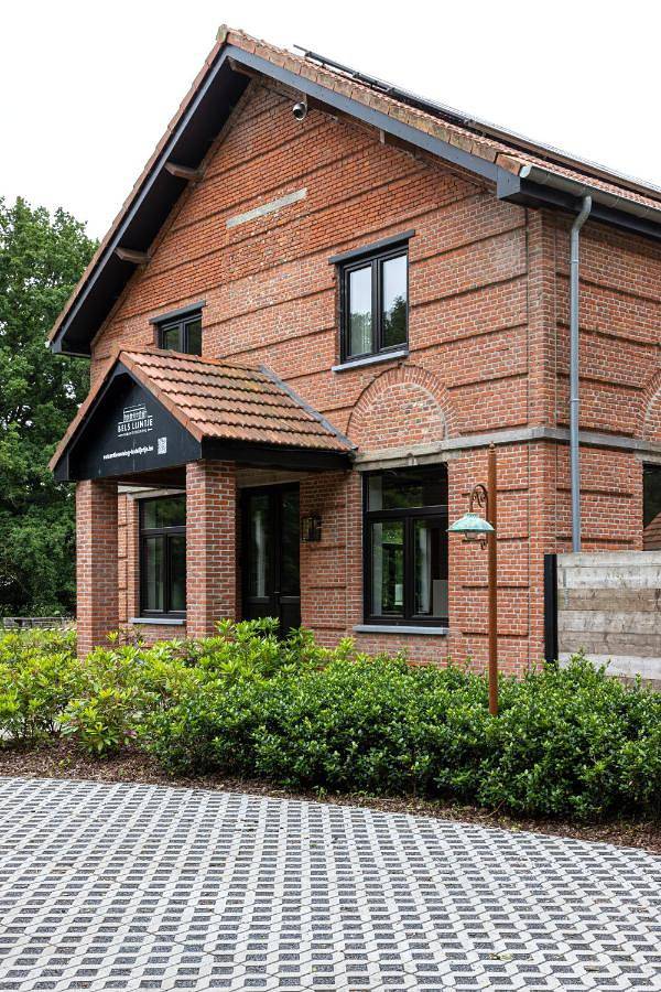 Location de vacances pour 8 personnes, avec terrasse et jardin à Turnhout