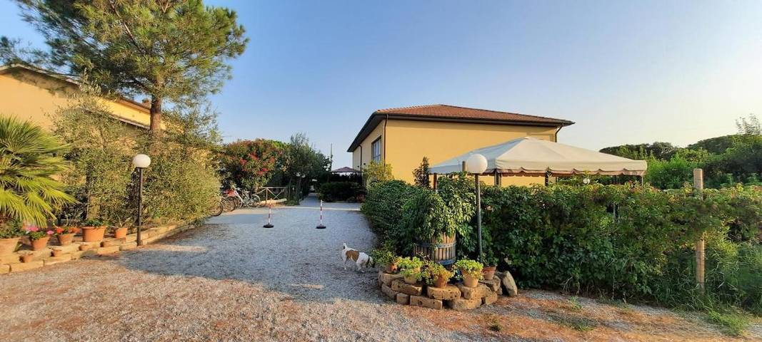 Agriturismo per 4 persone, con giardino e panorama in Piombino