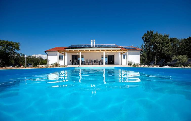 Villa für 10 Personen, mit Terrasse und Garten auf Rab