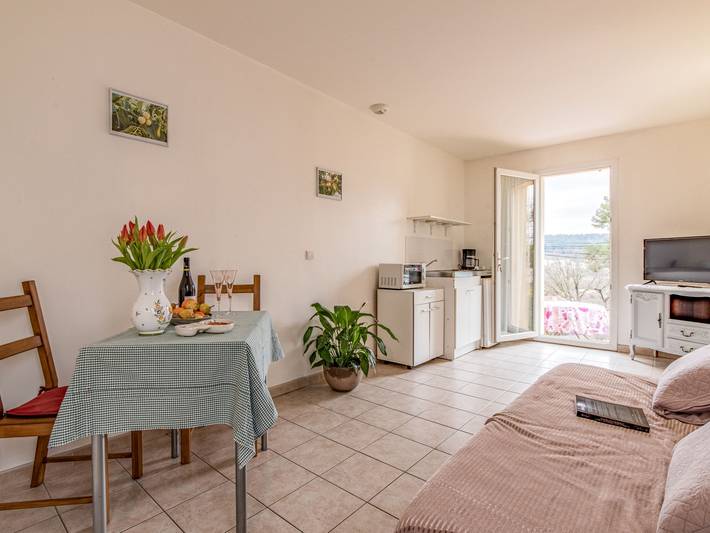 Appartement de vacances pour 2 personnes, avec Terrasse ainsi que Jardin et Vue dans les Bouches-du-Rhône - 2