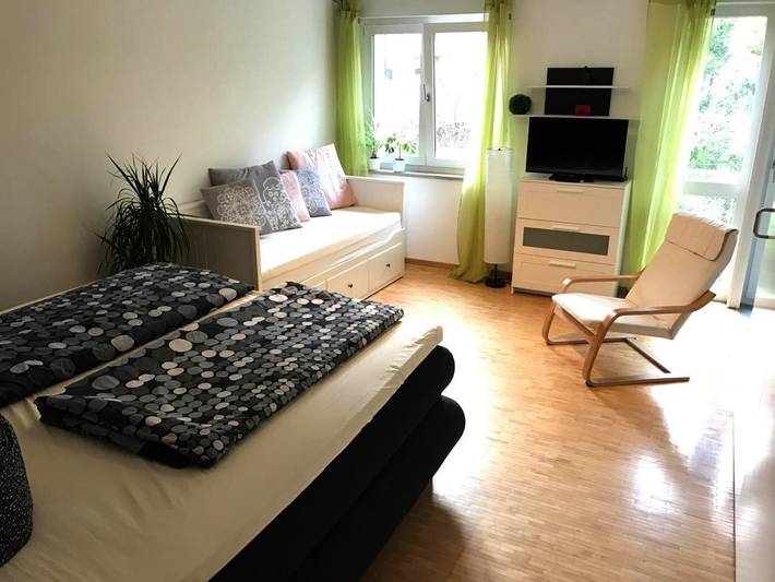 Ferienwohnung für 3 Personen, mit Seeblick und Ausblick in Halle