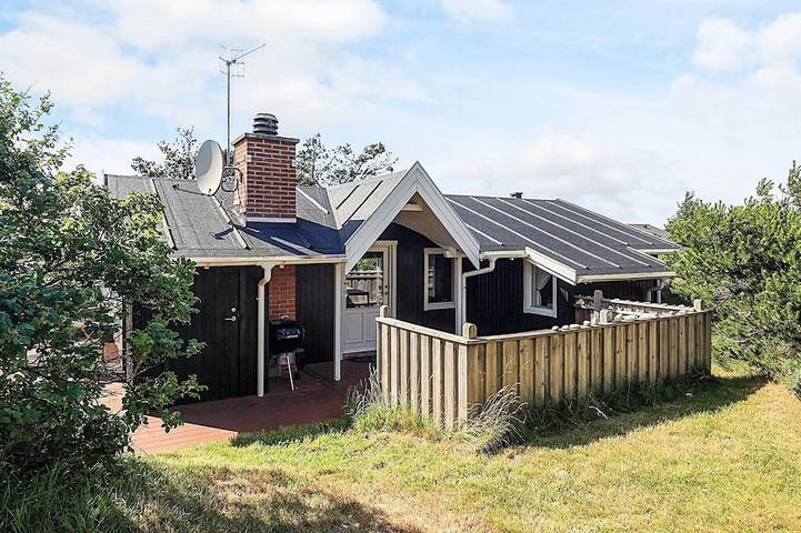 Ferienhaus für 4 Personen, mit Terrasse und Sauna in Vorupør