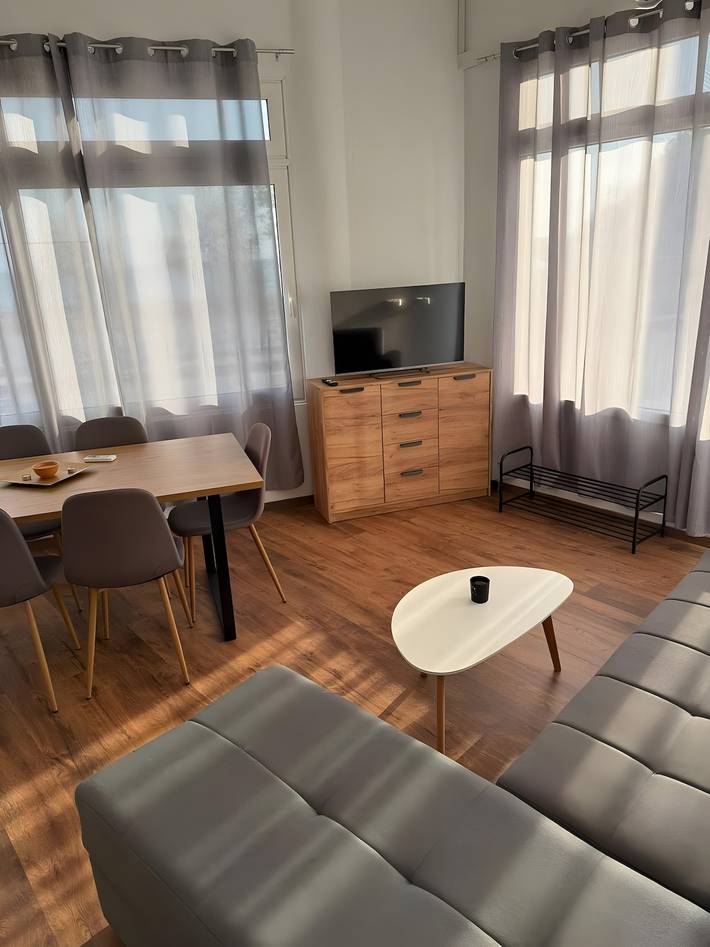 Ganze Wohnung, Apartment „Beach A“ mit Meerblick, Wlan und Klimaanlage in Nea Karvali, Kavala Region