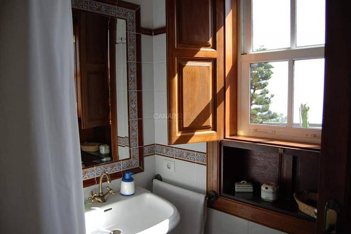 Appartement entier, Charmante Maison Tres Pinos avec piscine privée et jardins luxuriants in Monte de Breña, Breña Baja