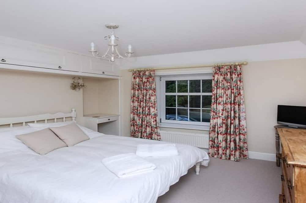 Grebe Cottage Bonchurch Isle of Wight . Idyllic setting. in Ventnor, Isle of Wight