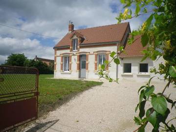 Gîte pour 5 personnes, avec jardin et vue à Pruniers-en-Sologne