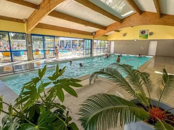 Camping pour 7 personnes, avec terrasse et piscine, animaux acceptés à Notre-Dame-de-Monts - 4