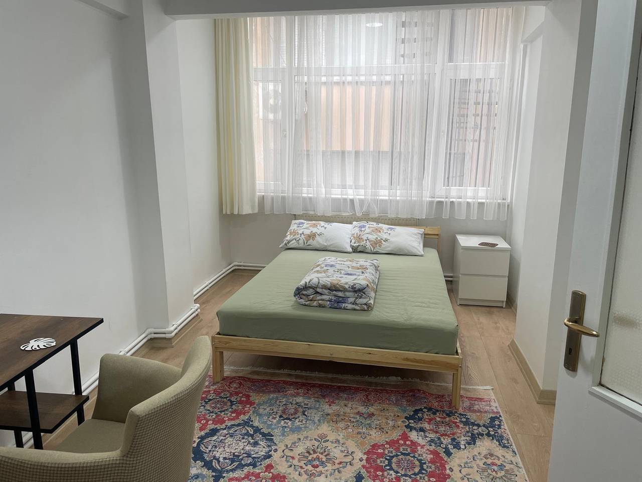 Ganze Wohnung, Komfortable 3-Zimmer-Wohnung mit 1 Wohnzimmer im Stadtzentrum von Kadıköy in Kadıköy, Istanbul