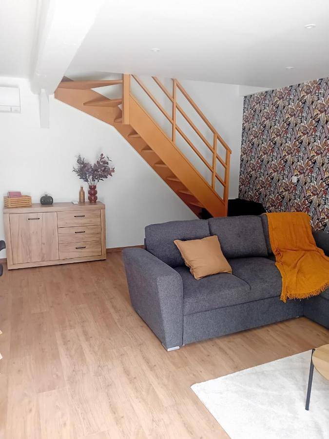 Gîte pour 4 personnes, avec vue et jardin à Épégard