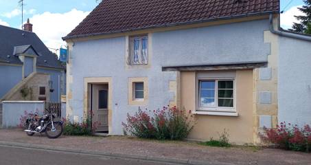 Gîte pour 3 personnes, avec terrasse et jardin dans le Cher