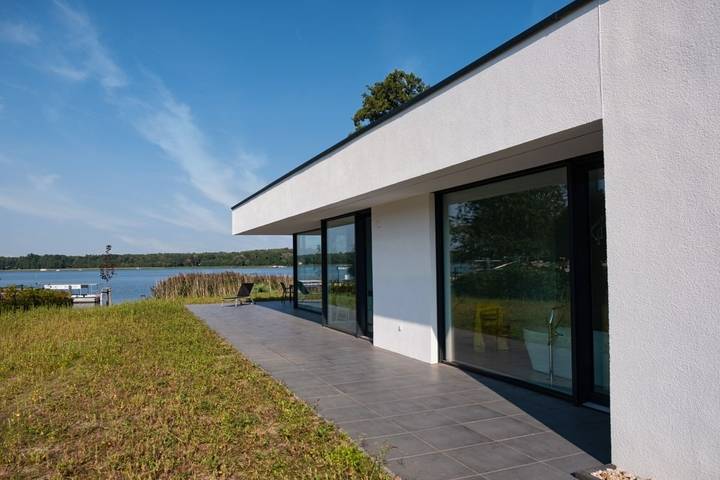 Ferienhaus für 4 Personen, mit Terrasse und Garten sowie Sauna und Seeblick in Region Oder - Spree