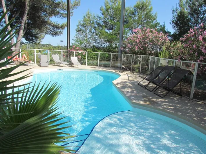 Hôtel pour 4 personnes, avec jardin - 1